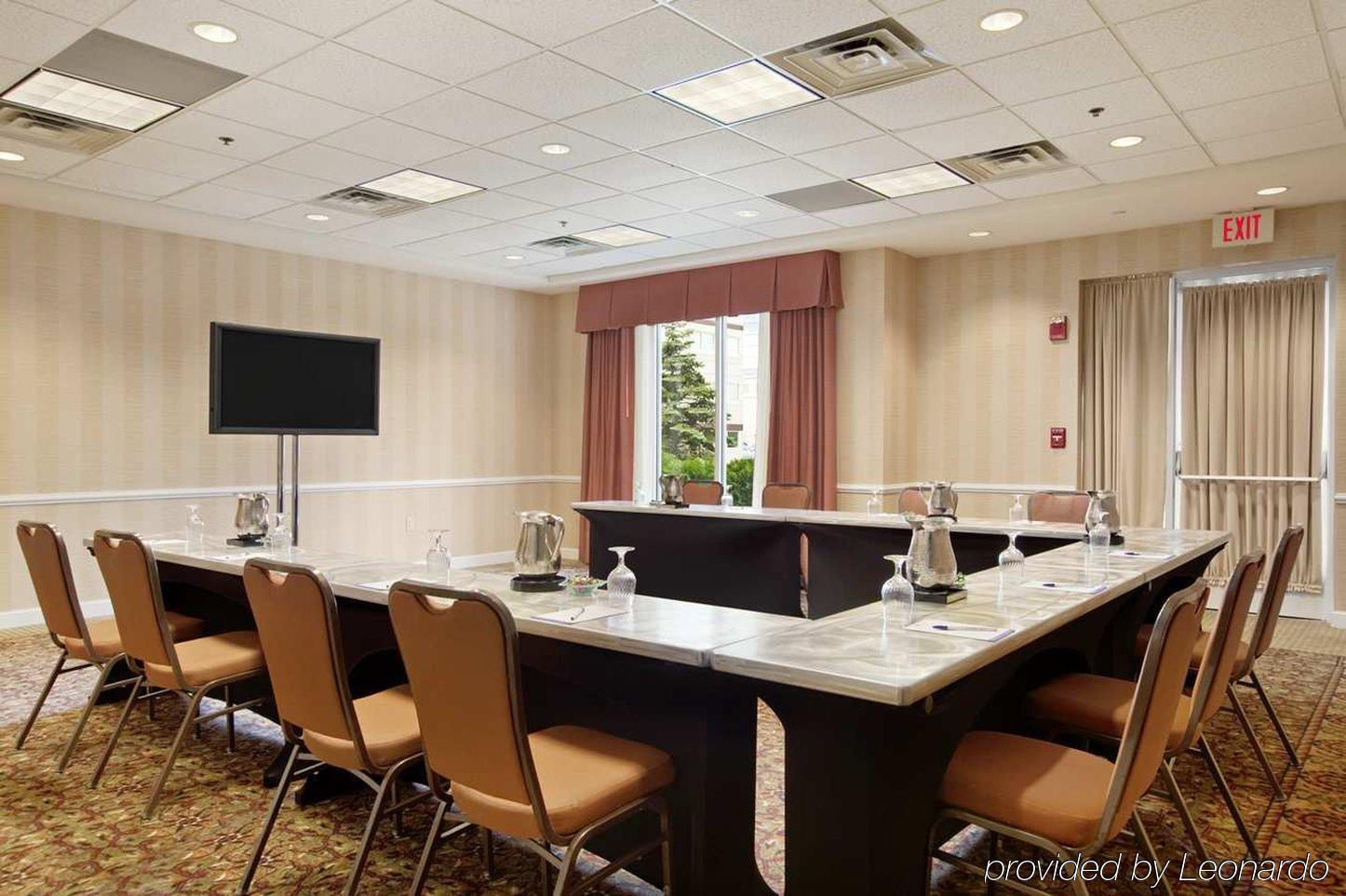 Hilton Garden Inn Окбрук Террас Бизнес фото